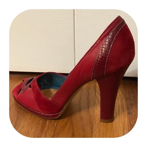 Fabulous Retro Marc Jacobs Peep Toe Heels - Picture 2 of 8